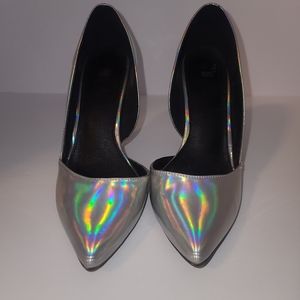 It's Pumps Heel does have a little marks u can see in pictures sz 9